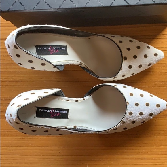 Chinese Laundry Elise dot Secrets & Lies pumps - Picture 3 of 9